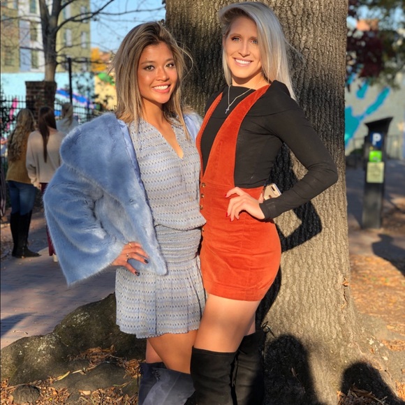 Meet your Posher, Zoë - Picture 1 of 1